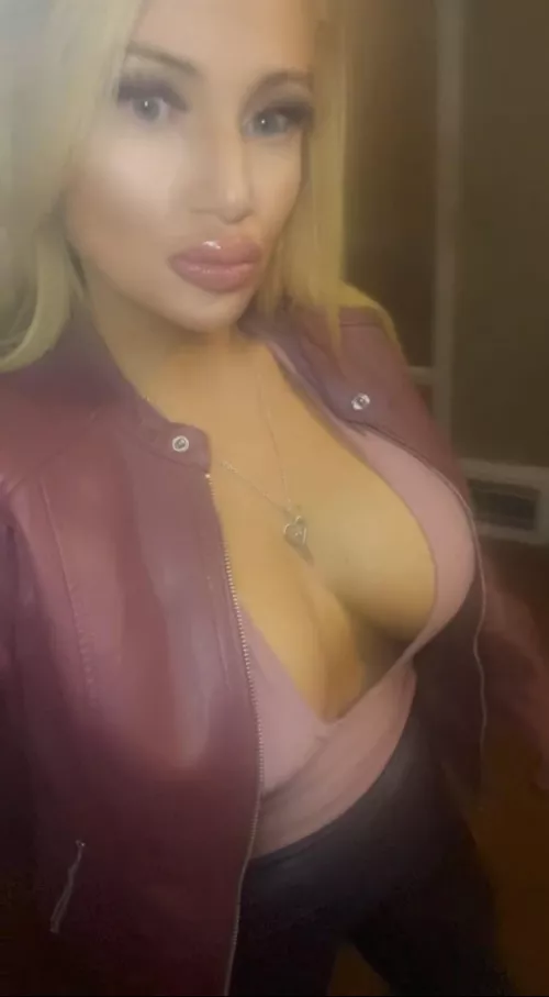 Leather outfit for today! 