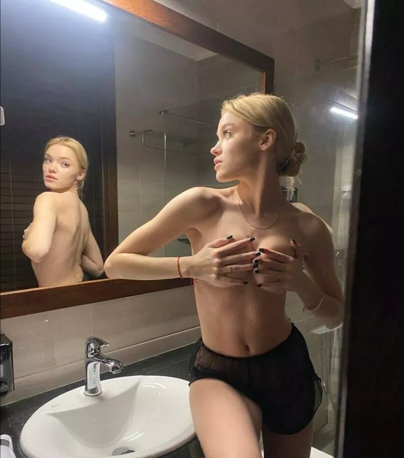 Lf a sugar daddy msg me on telegram chloeee2004 