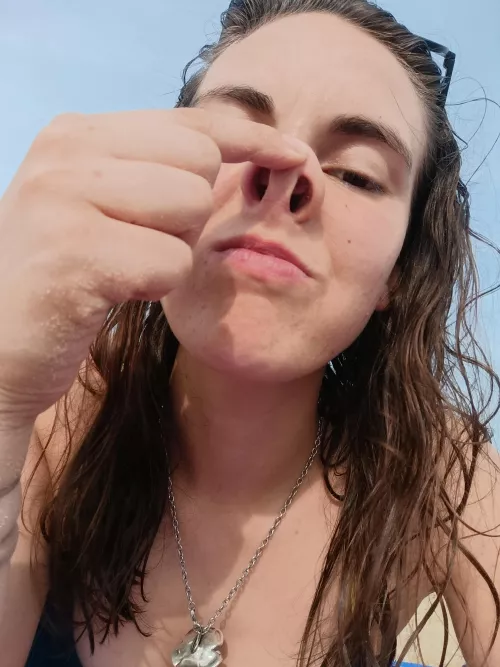 little pig on the beach🐽