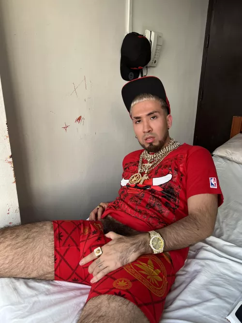 Look bitch this bulge is dying to come in your mouth haha.