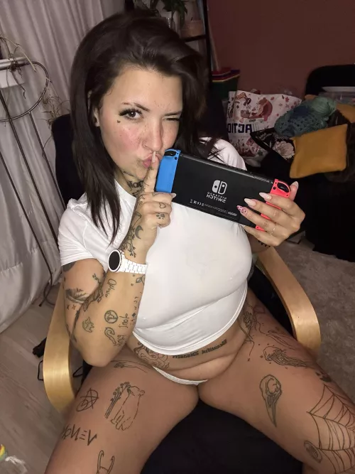 looking for a thrilling game & wild night partner...