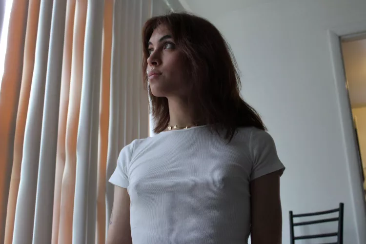 Looking out in the air 😲