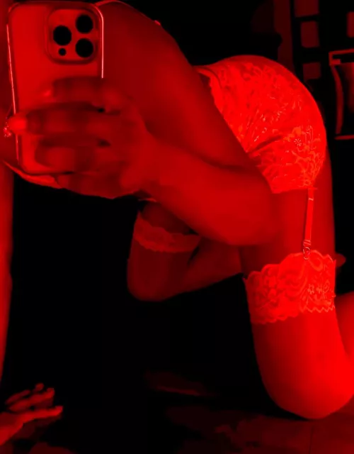 LOS ANGELES sissy with a slow, sleep, sloppy throat. Blow & go style. 