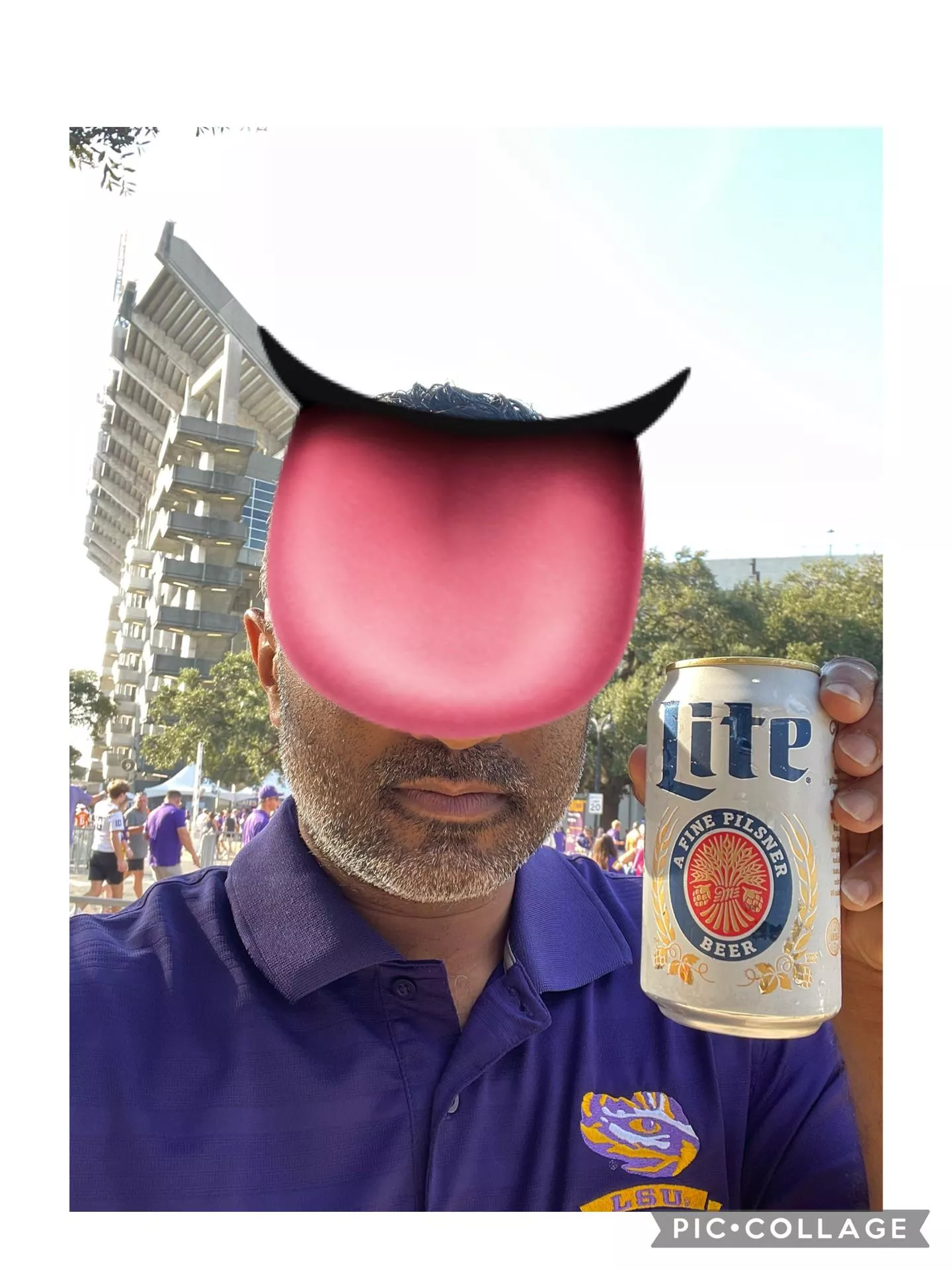 m4f ATTENTION FEMALES: looking to eat you out. No return favor needed.