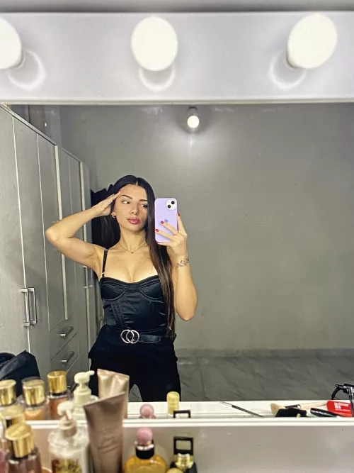 [melbs] are u into girls like me? 