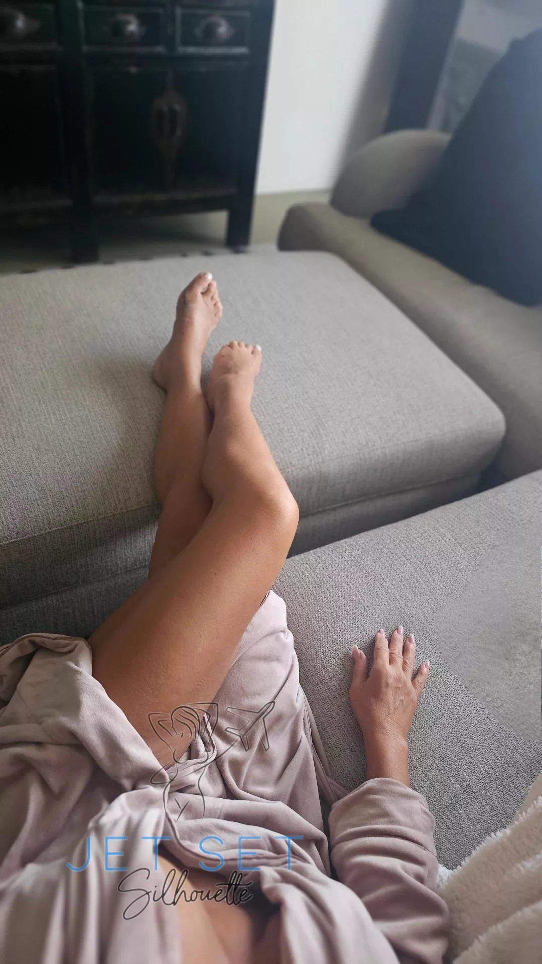 Morning legs... early, it was still quiet... get up, get up.