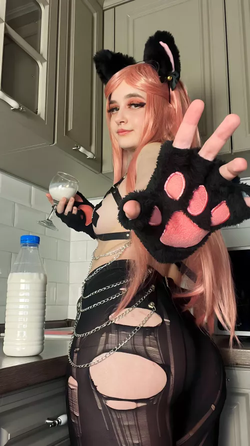 My cat paws are reaching for your dick