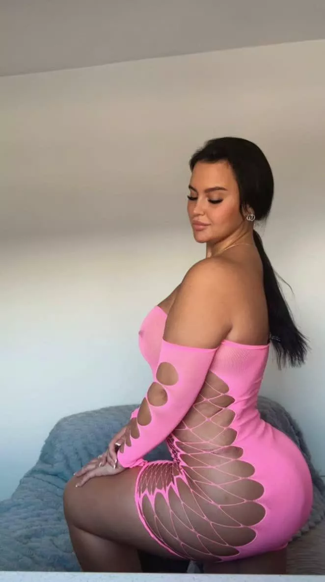 My perfect body was created for you , wanna fuck me??