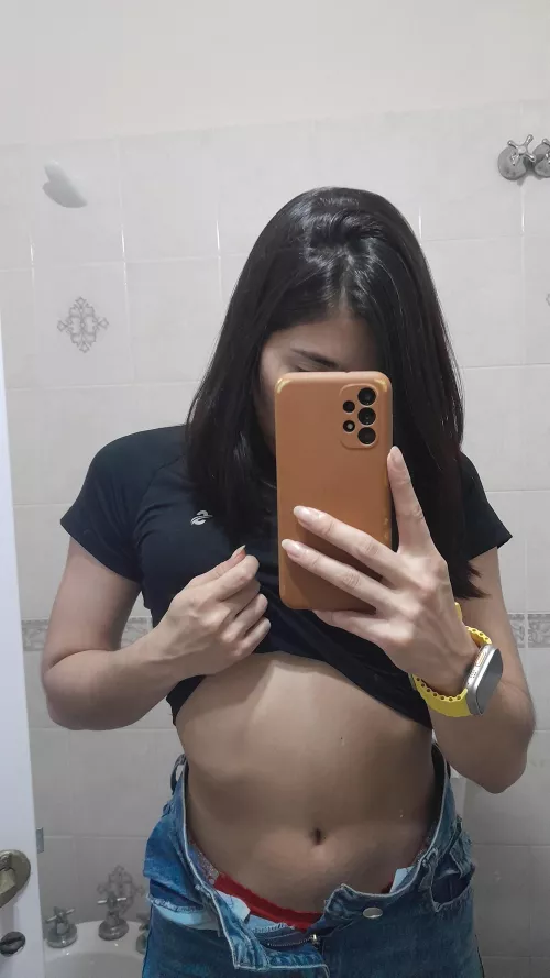 My sexy belly button is ready to play 