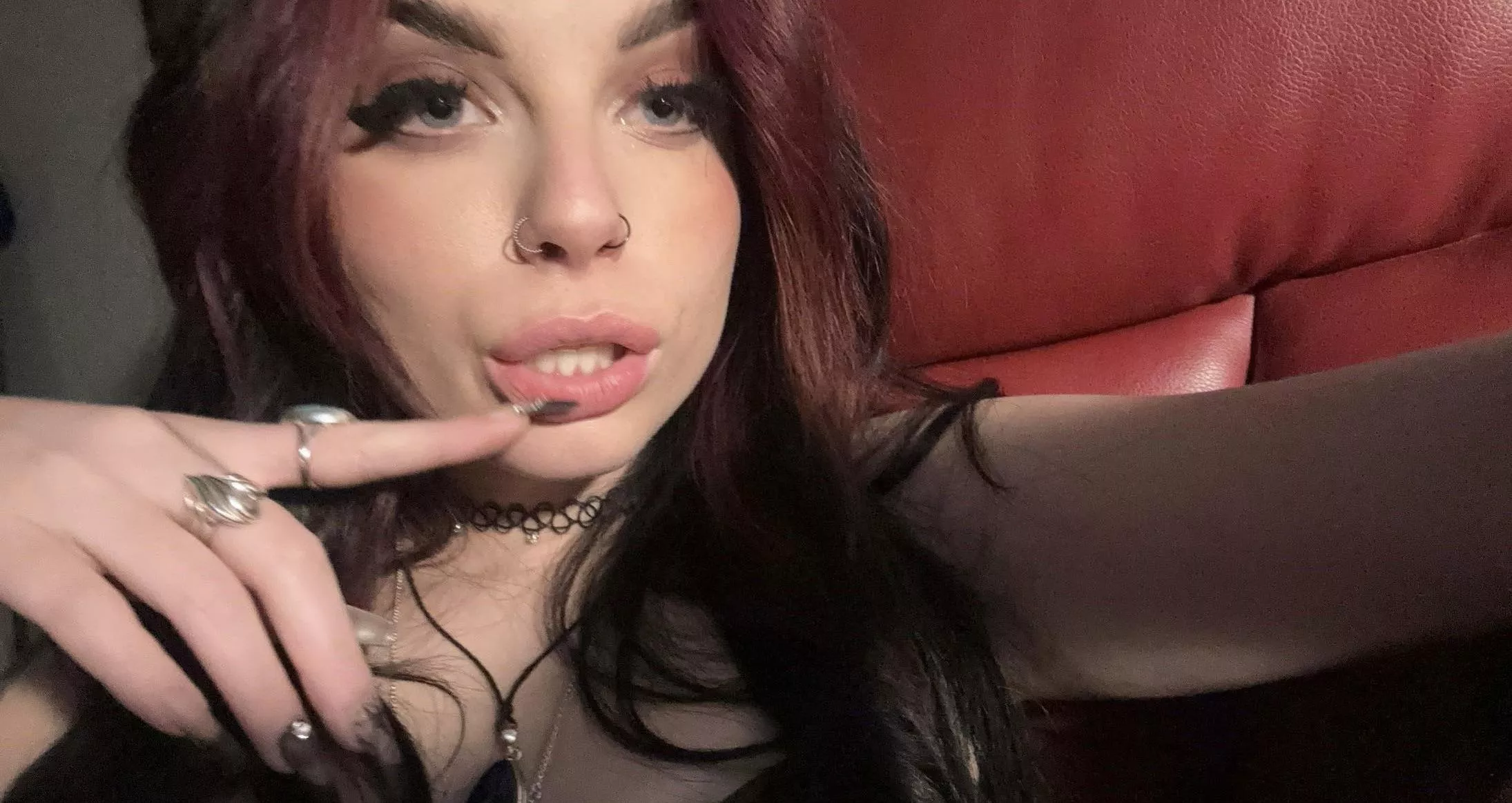 Need a freak to BDSM sext with me on OF 😈💦