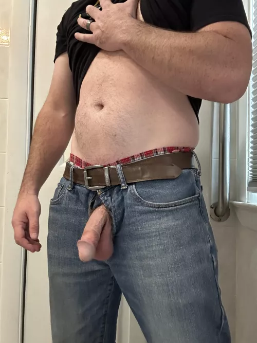 Need someone to get wild with this dad (40)