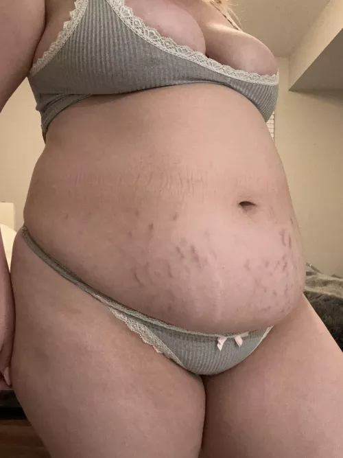 New stretchmarks mean even more to jiggle