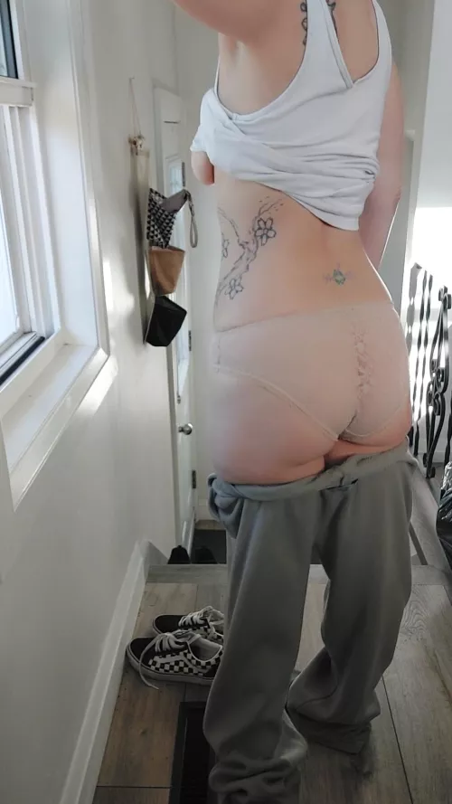 Openings starting this Friday again $40 - vacuum sealed, add-ons available (includes standard shipping) DM to book your custom wear with me ✨️ [panties] [selling]