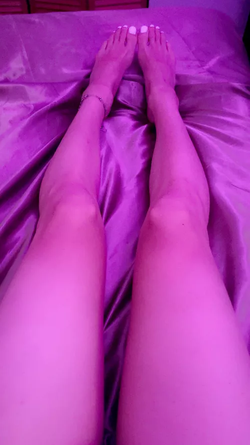Rate legs pretty please