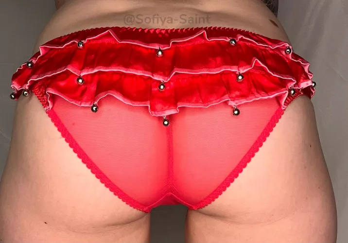 [selling] $25 for 24 hr wear, vacuum sealed and discreet shipping ❤️‍🔥