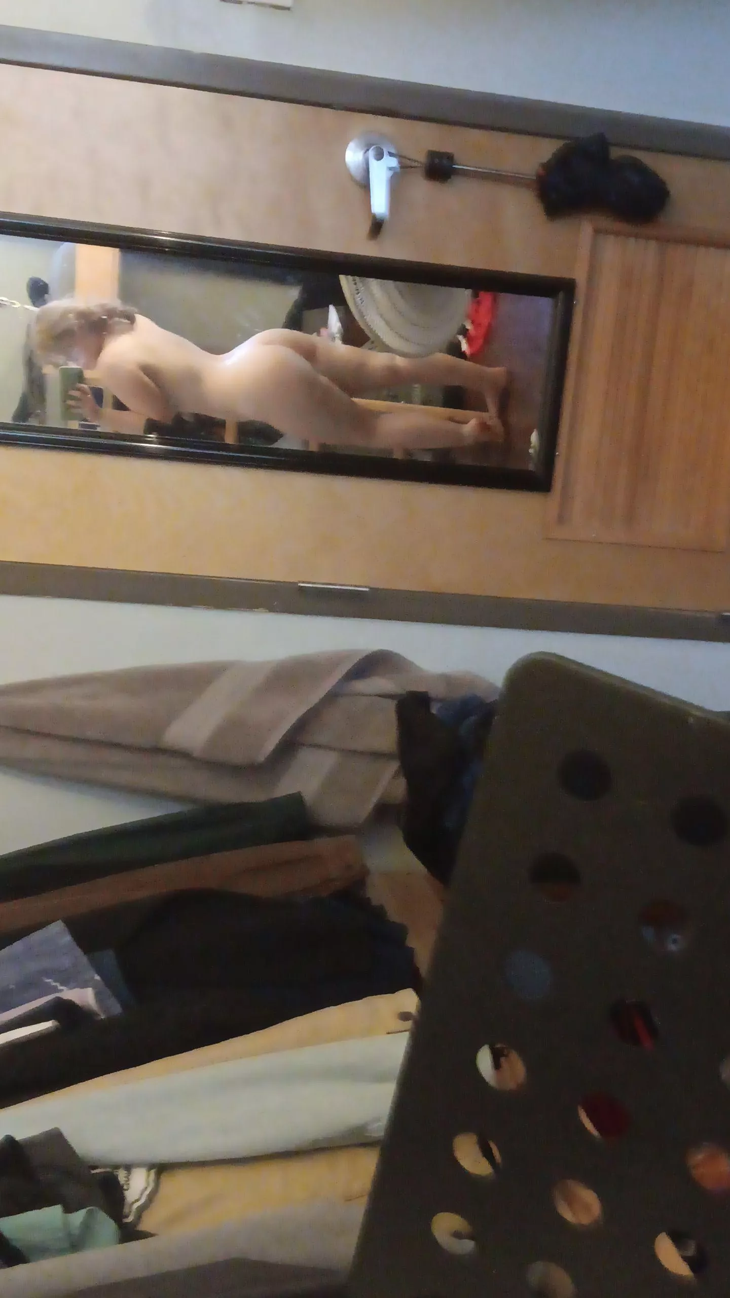 Selling pics before my next class 