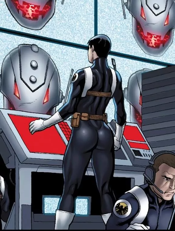 SHIELD really knows how to design their uniforms [The Mighty Avengers, #3]