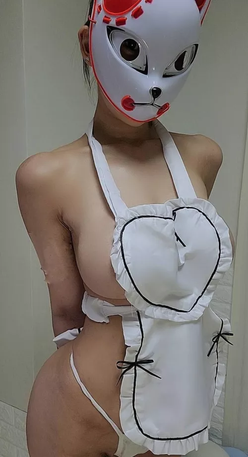 Small Asian body is for BWC