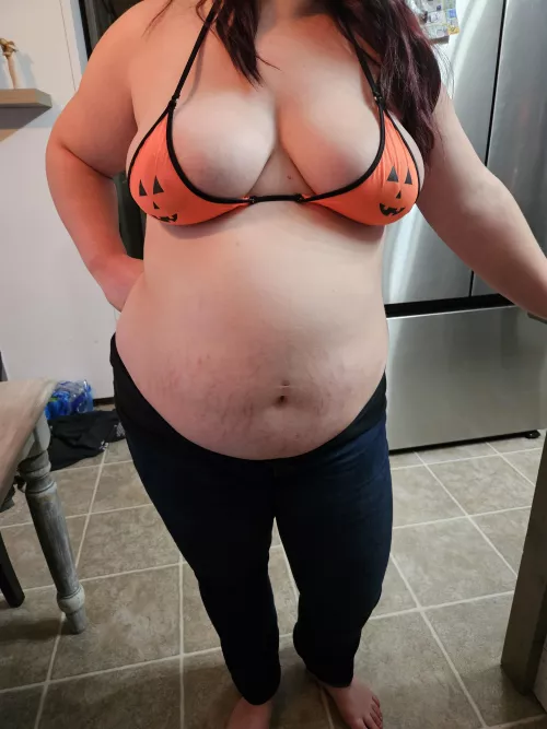 Sneak peak of my new bikini set! 