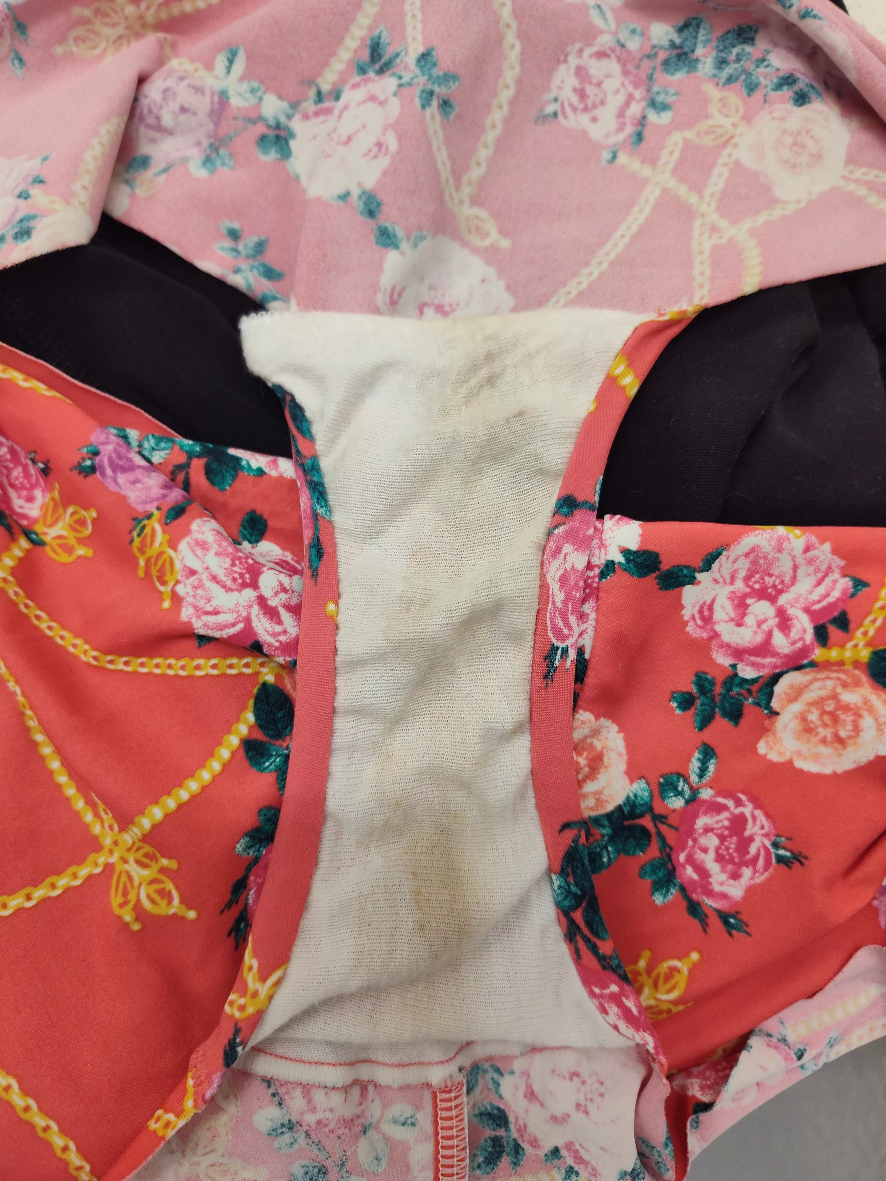 So dirty and smelly. My pussy gets sweaty 