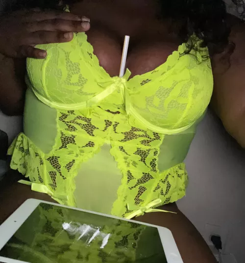 Solo skiing , are you skiing too?❄️💚