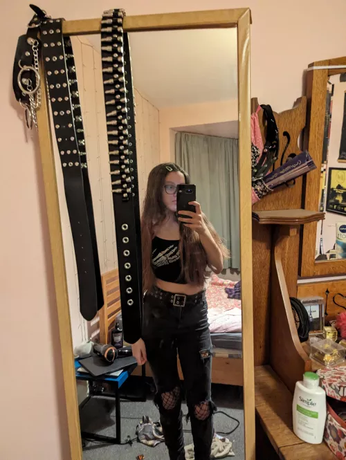 tell me how you'd lure me away from all my friends at the club 😈