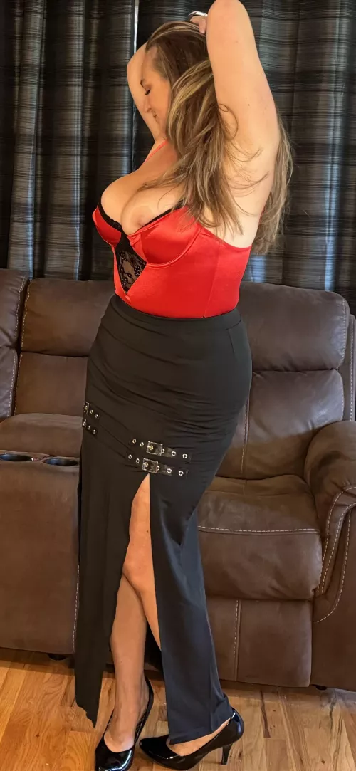 The wife you’d be proud to show off.