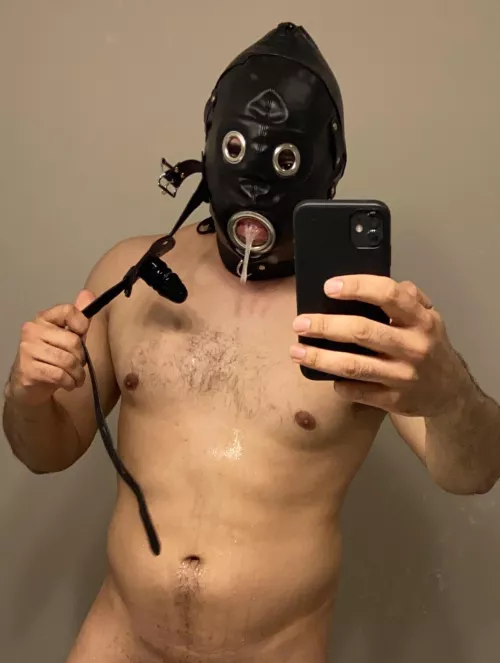 This mask makes me messy 