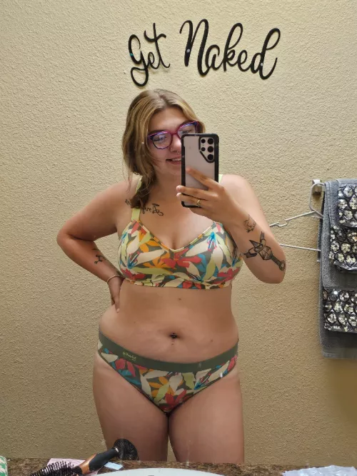 This milf is a mom of 3 