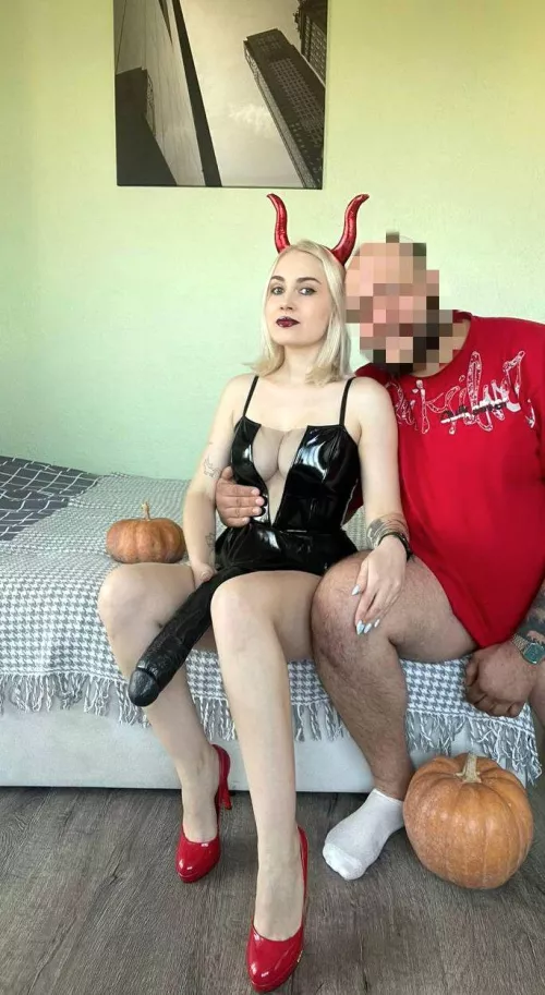 Today will be his first time. This Sissy had not yet been 17 inches.