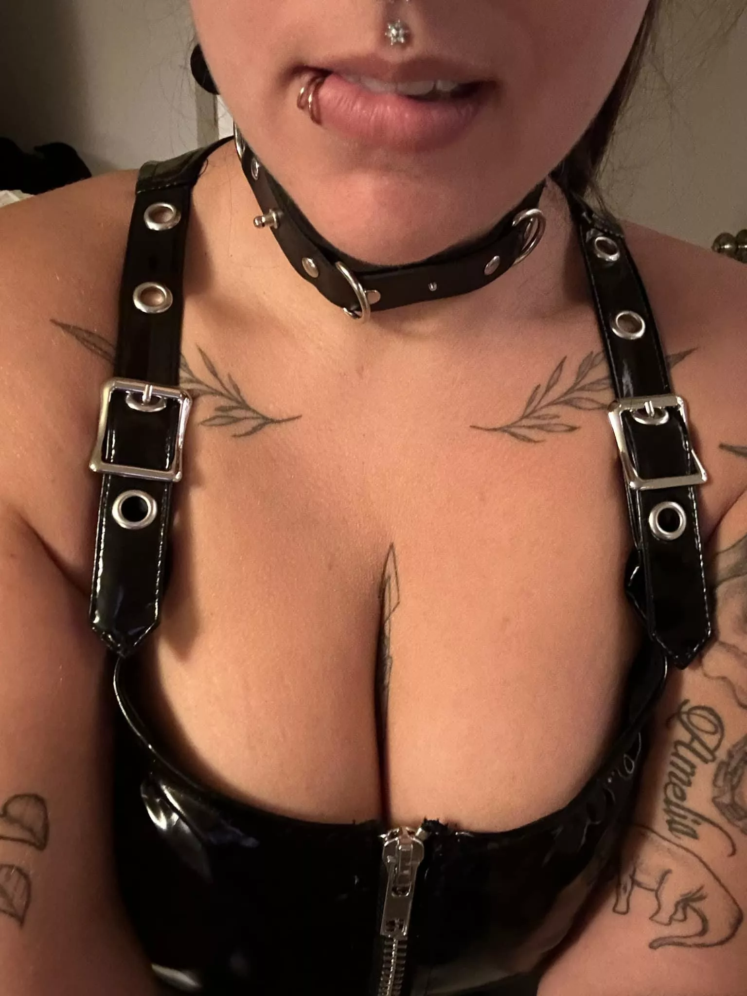 Tu veux ouvrir le zipper ? 