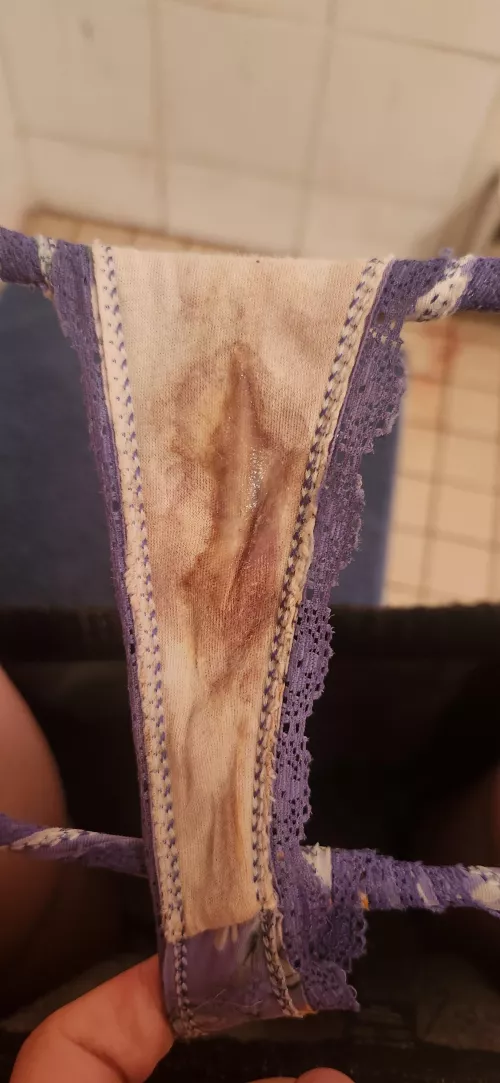 Very cute thong that it seems l've made a mess of on my overnight shift😅 [selling]