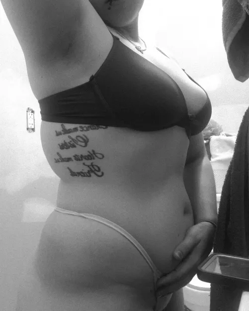 Want a custom video cum play with me 