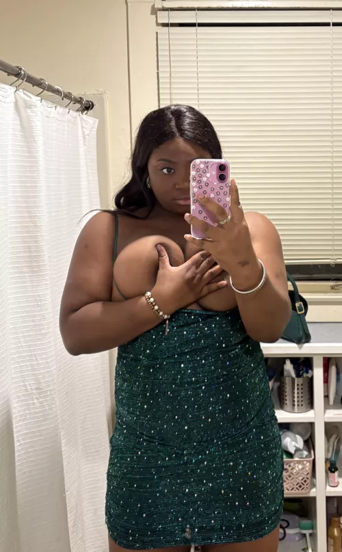 We come home from a night out and I’m horny what we doing next? 👀