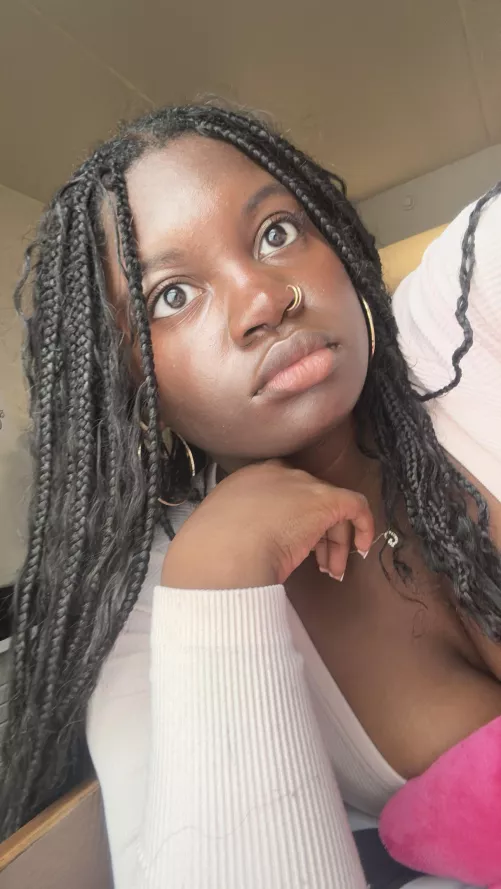 white betas deserve to be drained by this innocent face