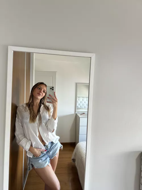 who wanna come eat me🥵 