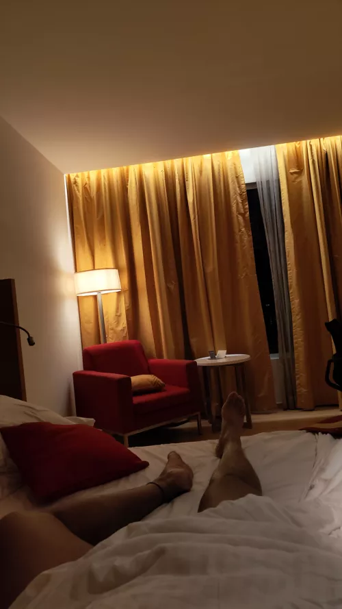 Who wants to take me on a ride tonight [m]4f