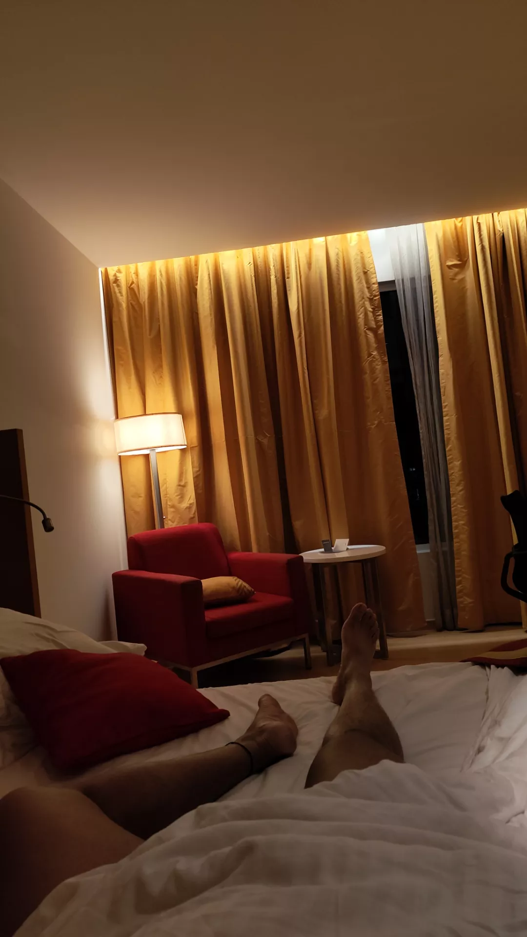 Who wants to take me on a ride tonight [m]4f