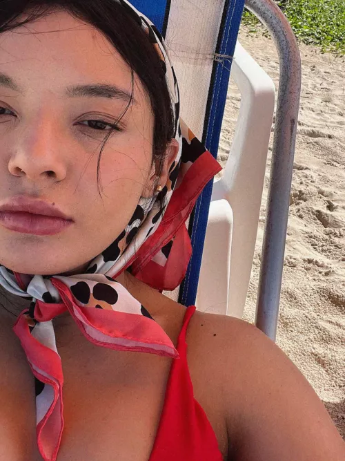 Would love to have an older male friend 21[F4M]