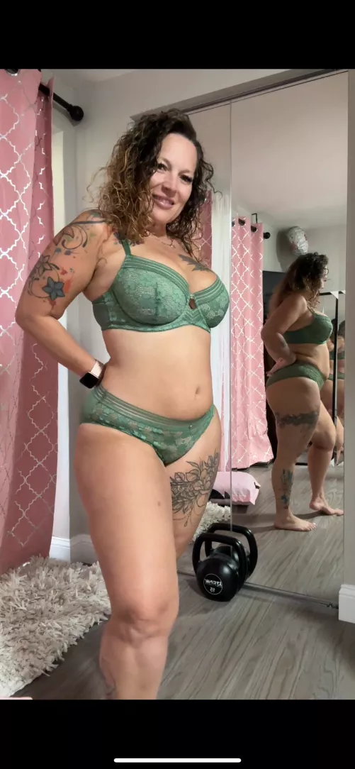 Would you like to have your face between my tits