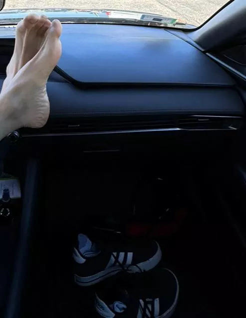 You think pedestrians are enjoying the view? 