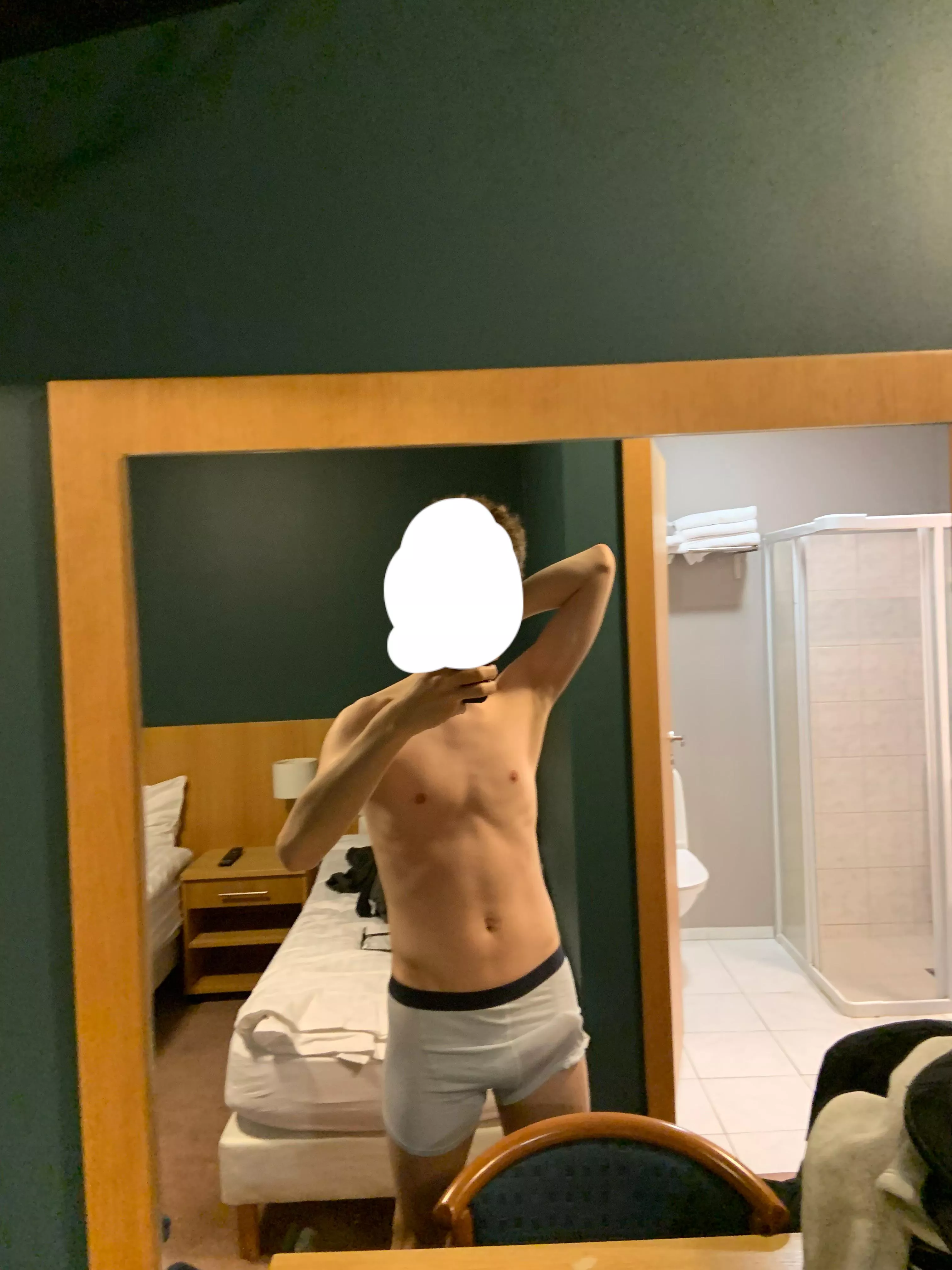 (18) I’m rlly horny rn 