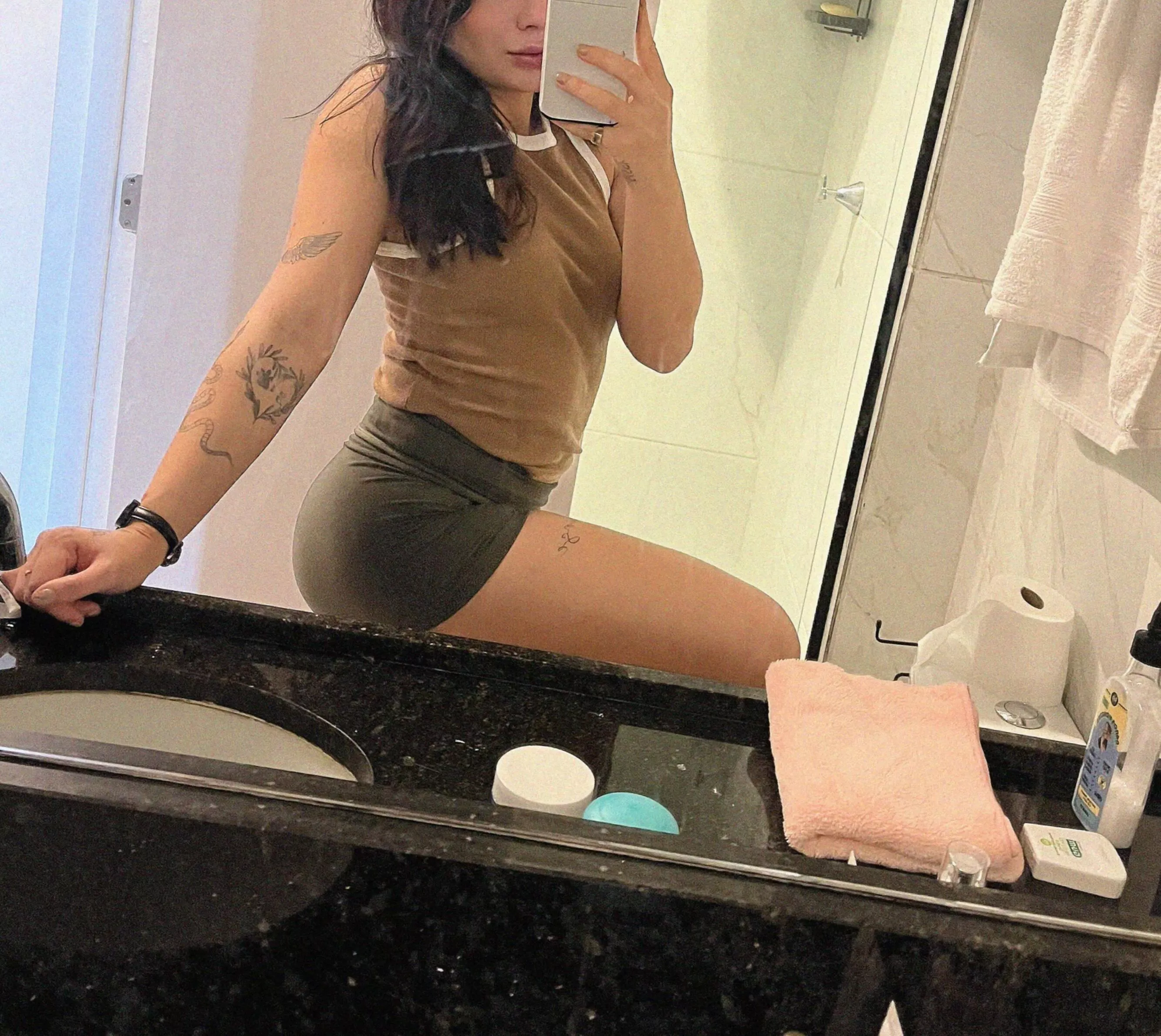 21[F4M] bored and feeling naughty.. ready to misbehave