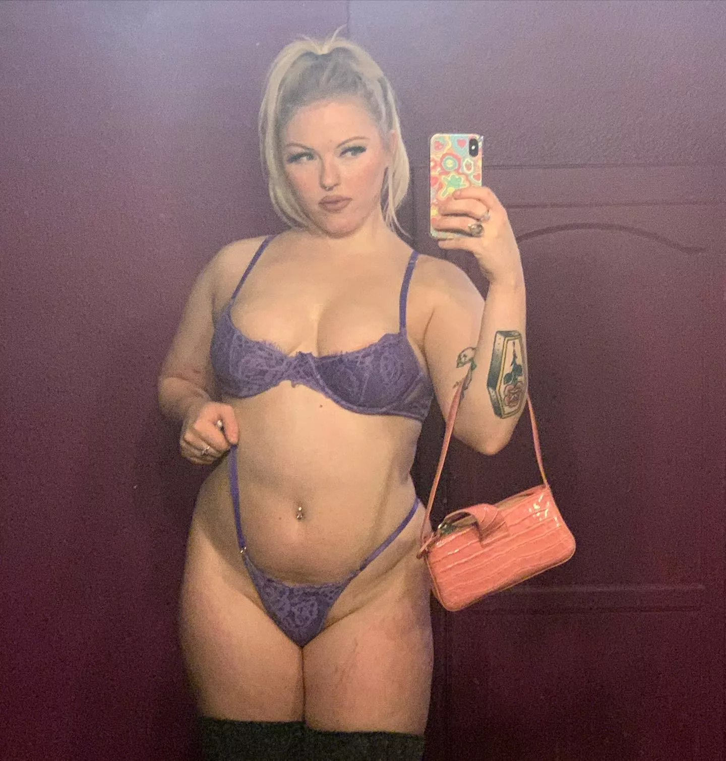 27 f4m looking for a ft fuckbuddy