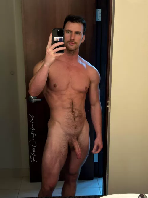 [27] your average Monday nude 