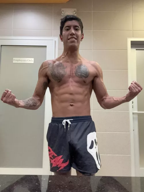 30[M4F] early morning fun . Live in Denton can host or travel . Love bbws