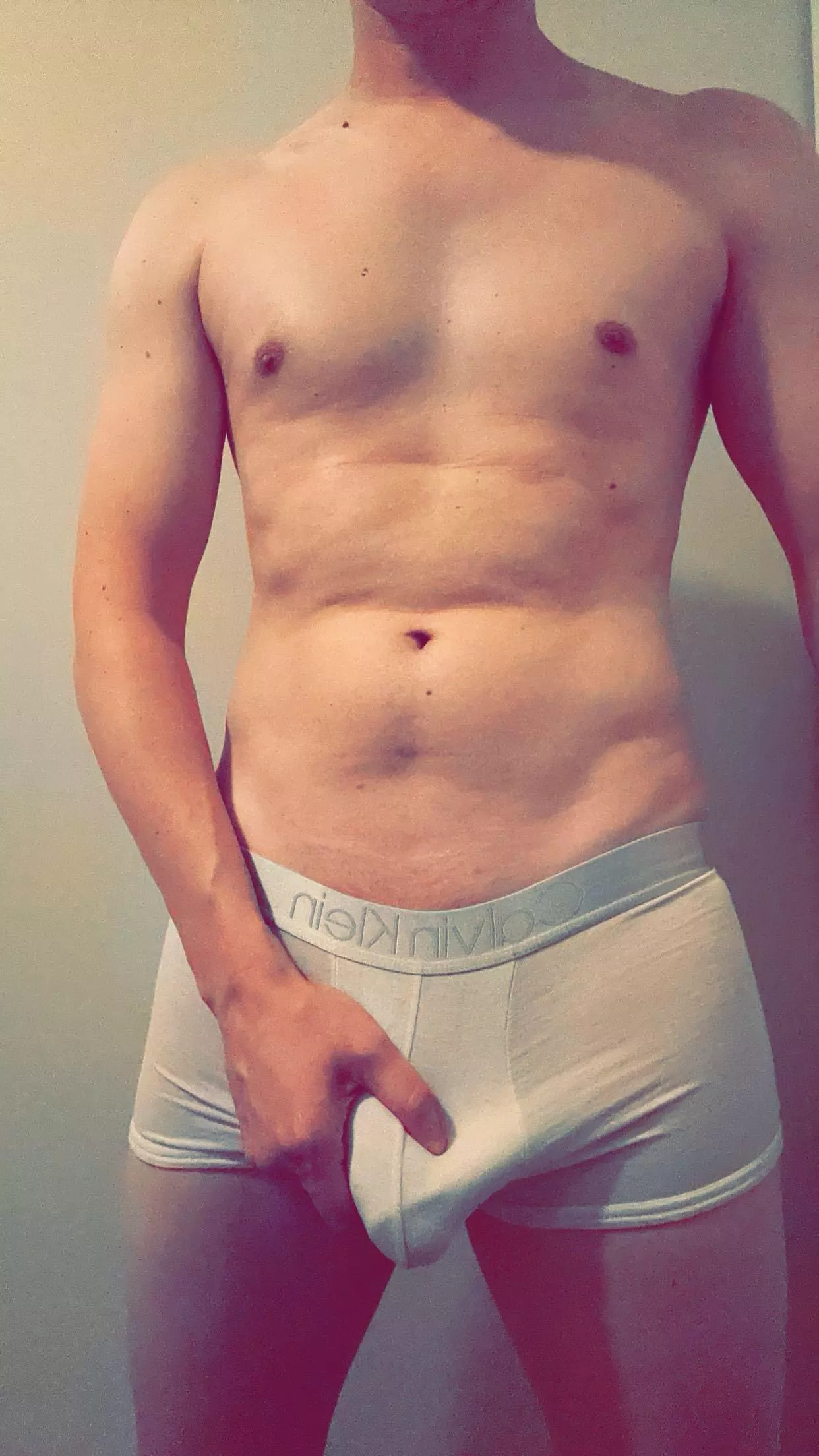 (33) bi in Chicago. Edging the day away. Hmu if you want to join 