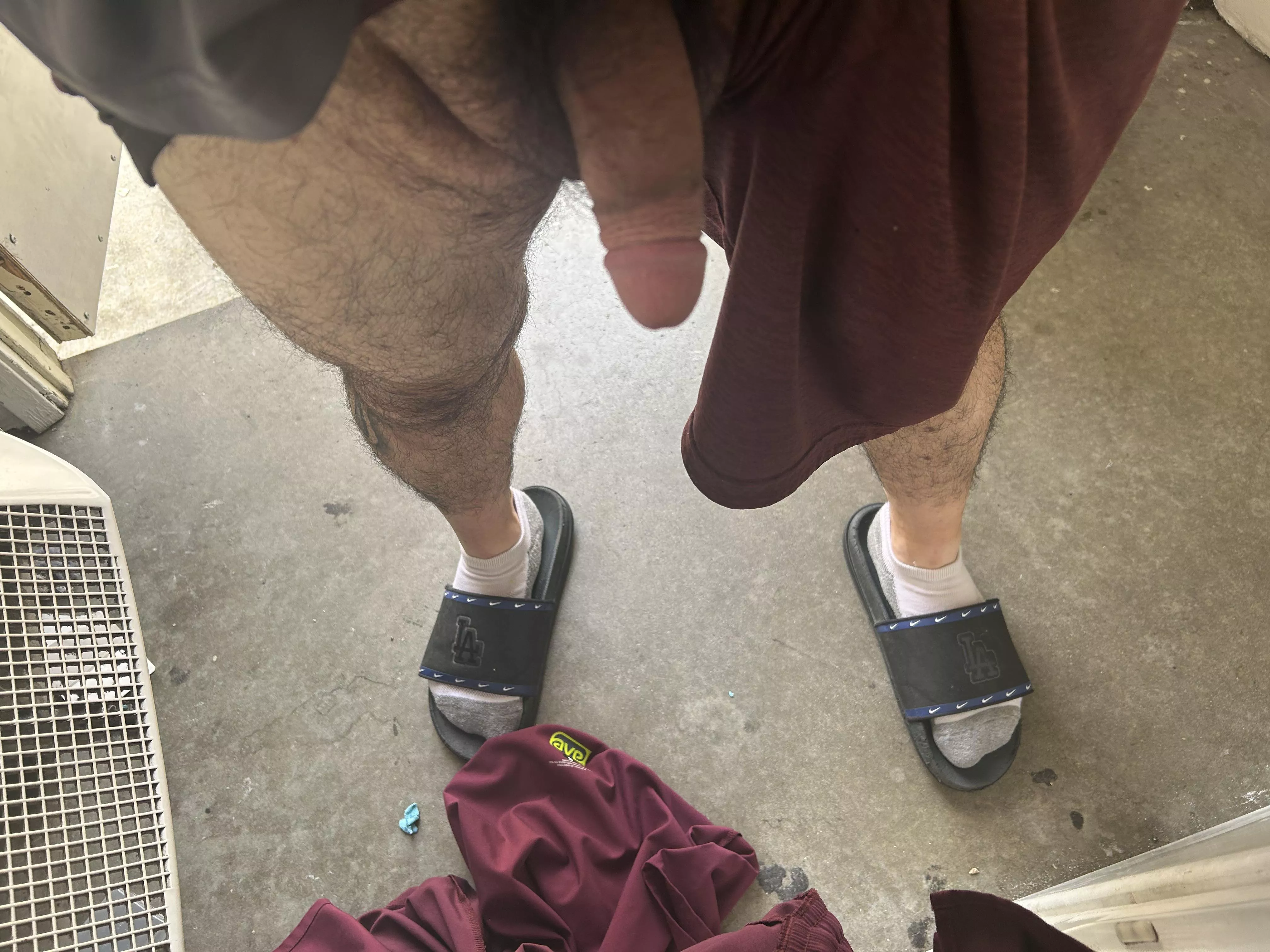 (36) Reddit getting me worked up during laundry 😜🤘🏽