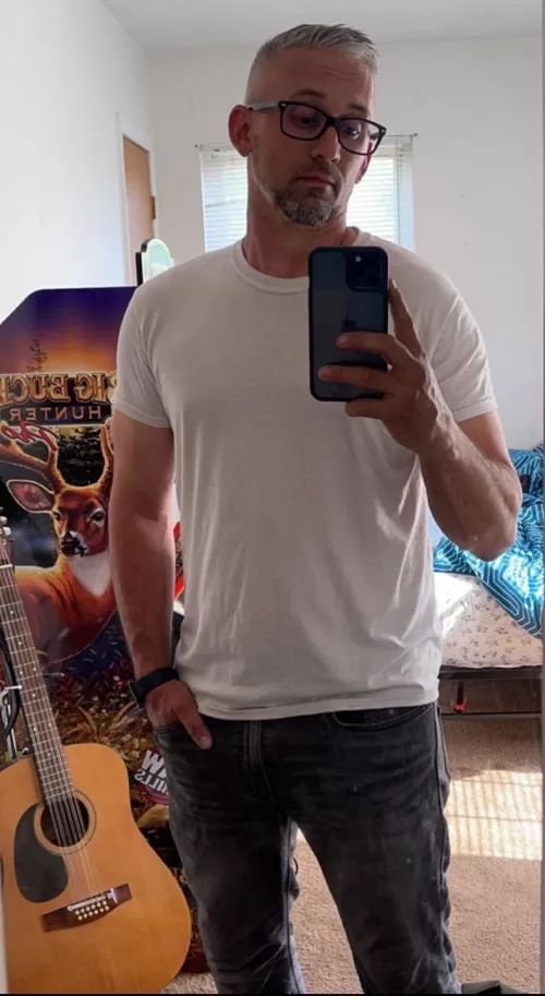 38 M4F M4MF Looking for some fun