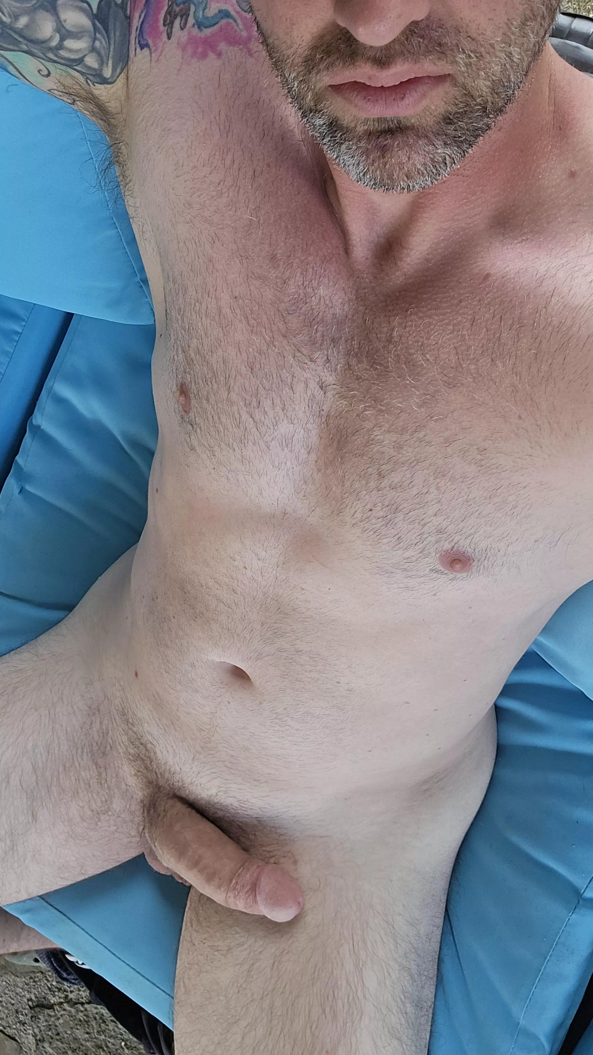 40 [M4F] Horny AF and need to cum for you. Add me on SN@P: Handyman4u101